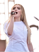 18-wangotango-vill-perf_005.jpg