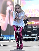 18-wangotango-vill-perf_024.jpg