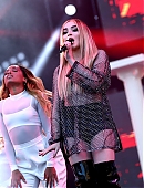 18-wangotango-perf_015.jpg