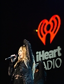 1061kissfm-jb-perf_032.jpg