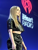 18-1035kissfm-jb-perf_015.jpg