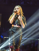 18-1035kissfm-jb-perf_059.jpg