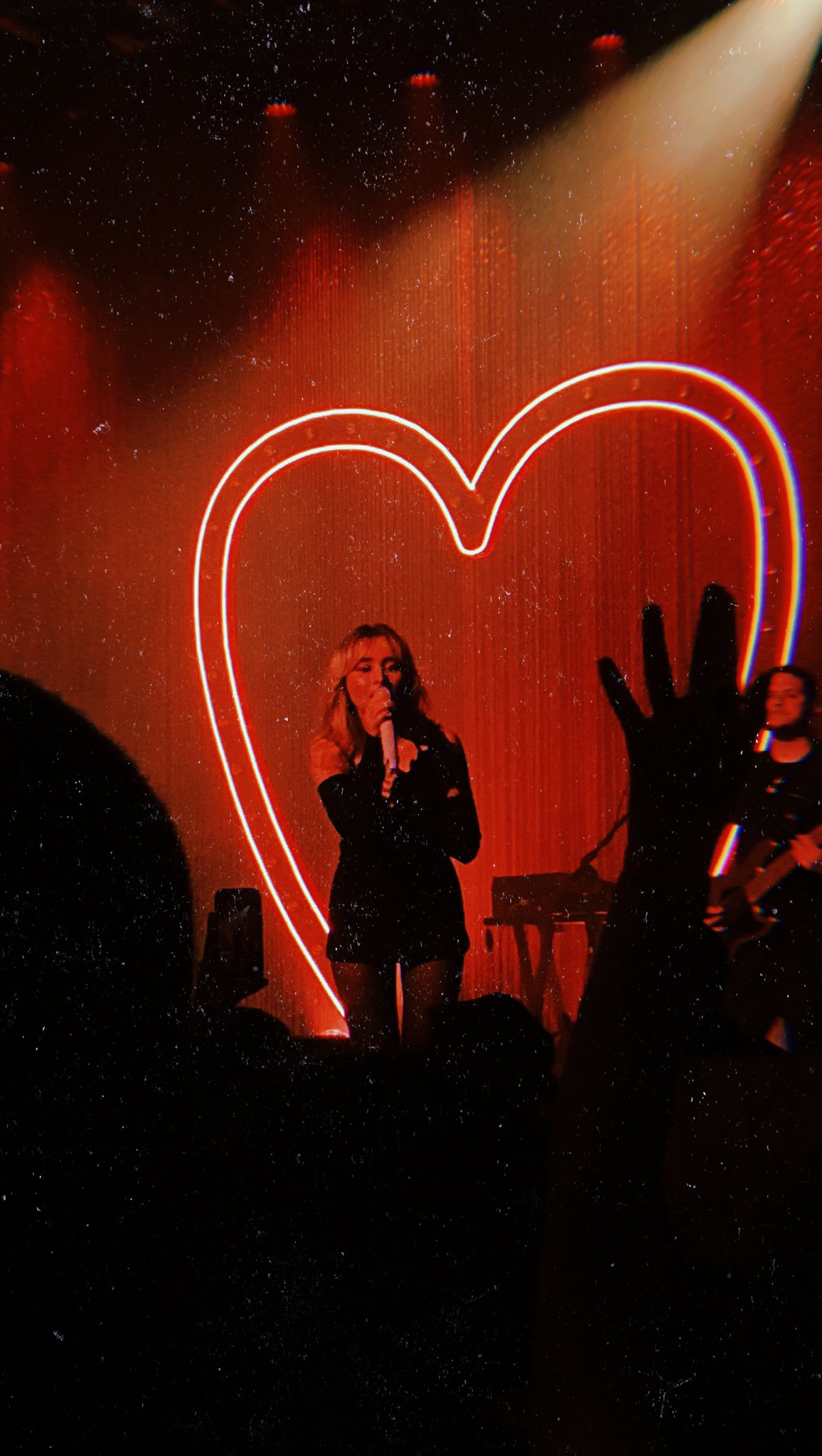 lolla-aftershow_117.jpg lolla-aftershow_117.jpg