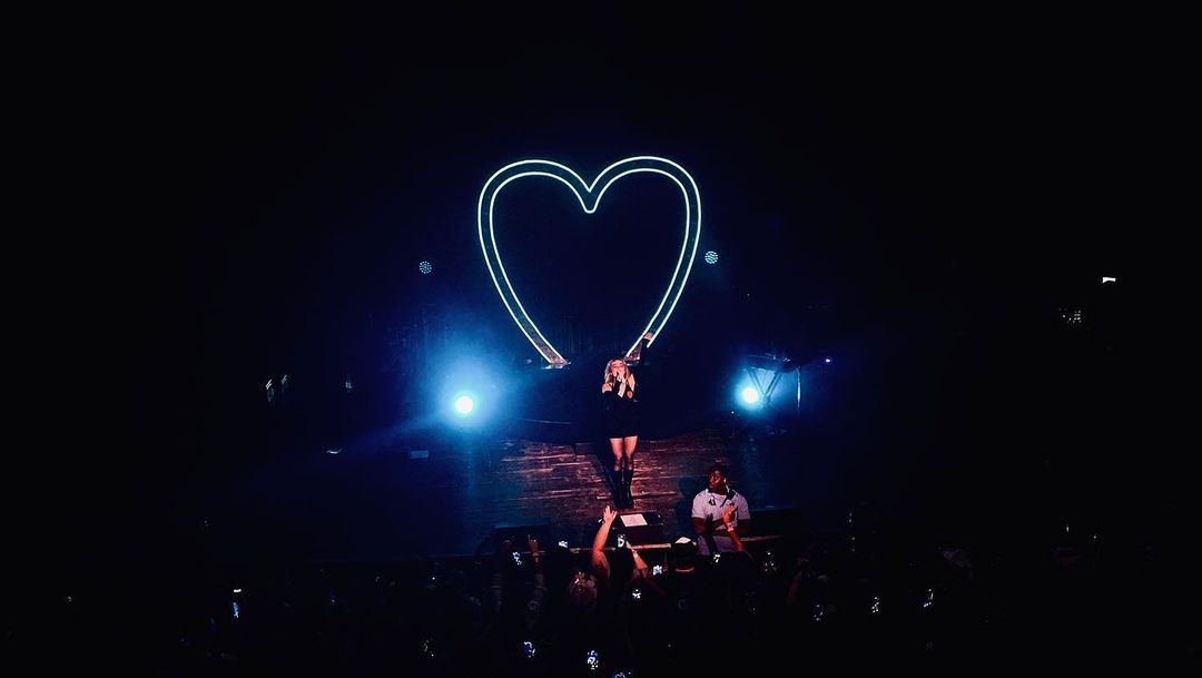 lolla-aftershow_130.jpg lolla-aftershow_130.jpg