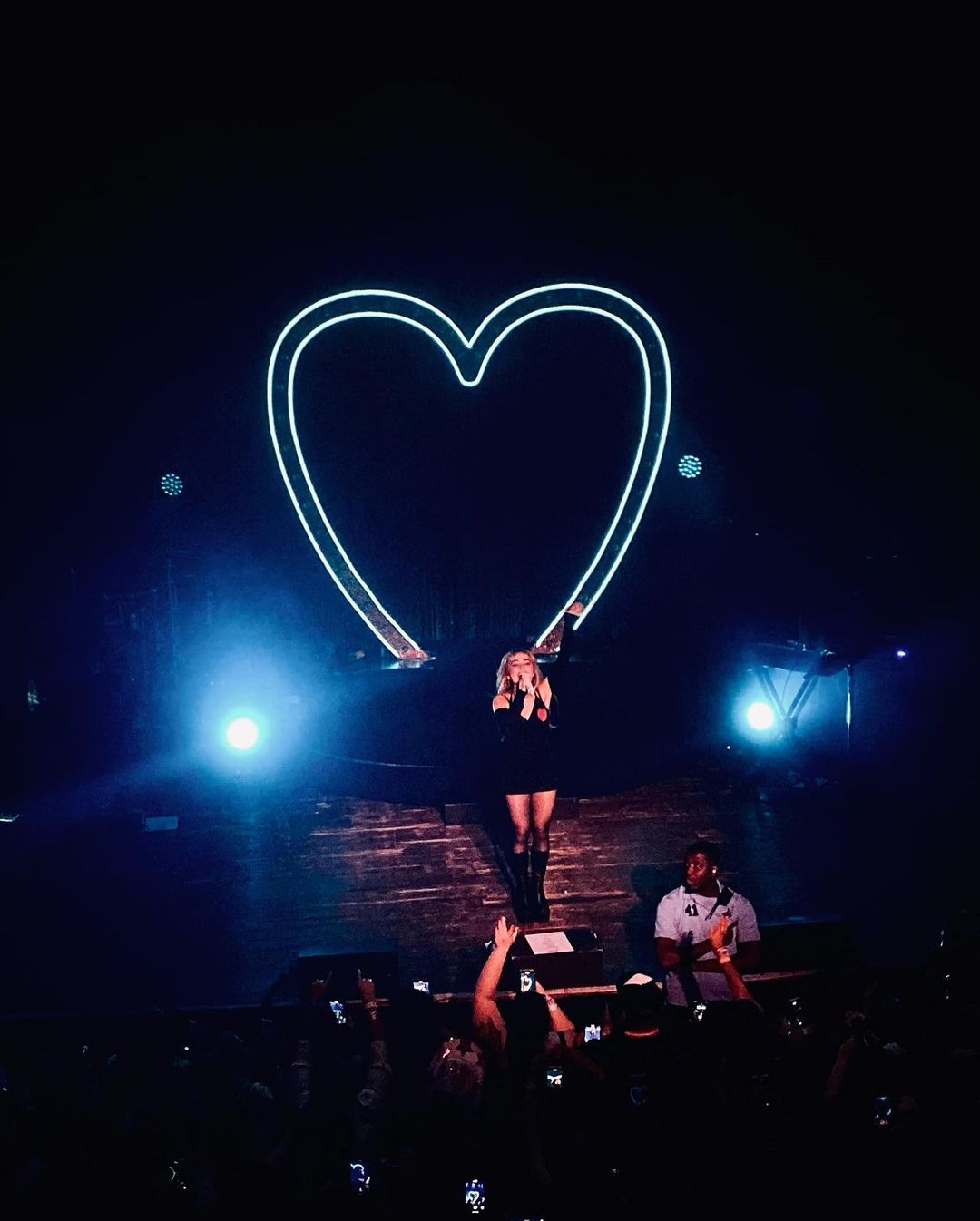 lolla-aftershow_139.jpg lolla-aftershow_139.jpg