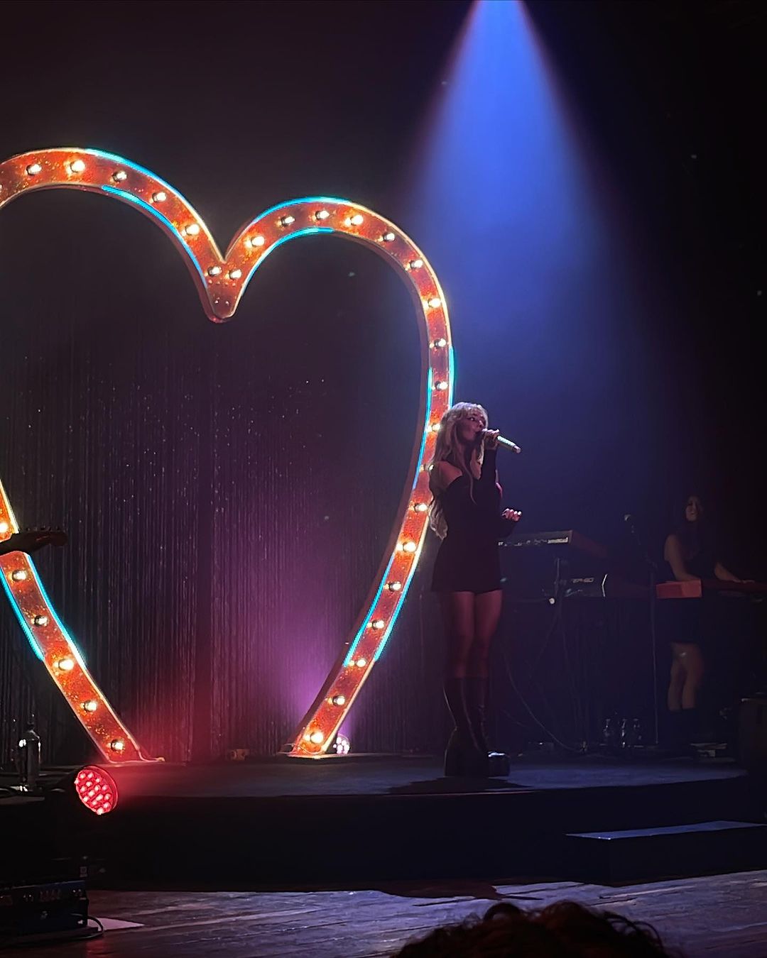 lolla-aftershow_143.jpg lolla-aftershow_143.jpg