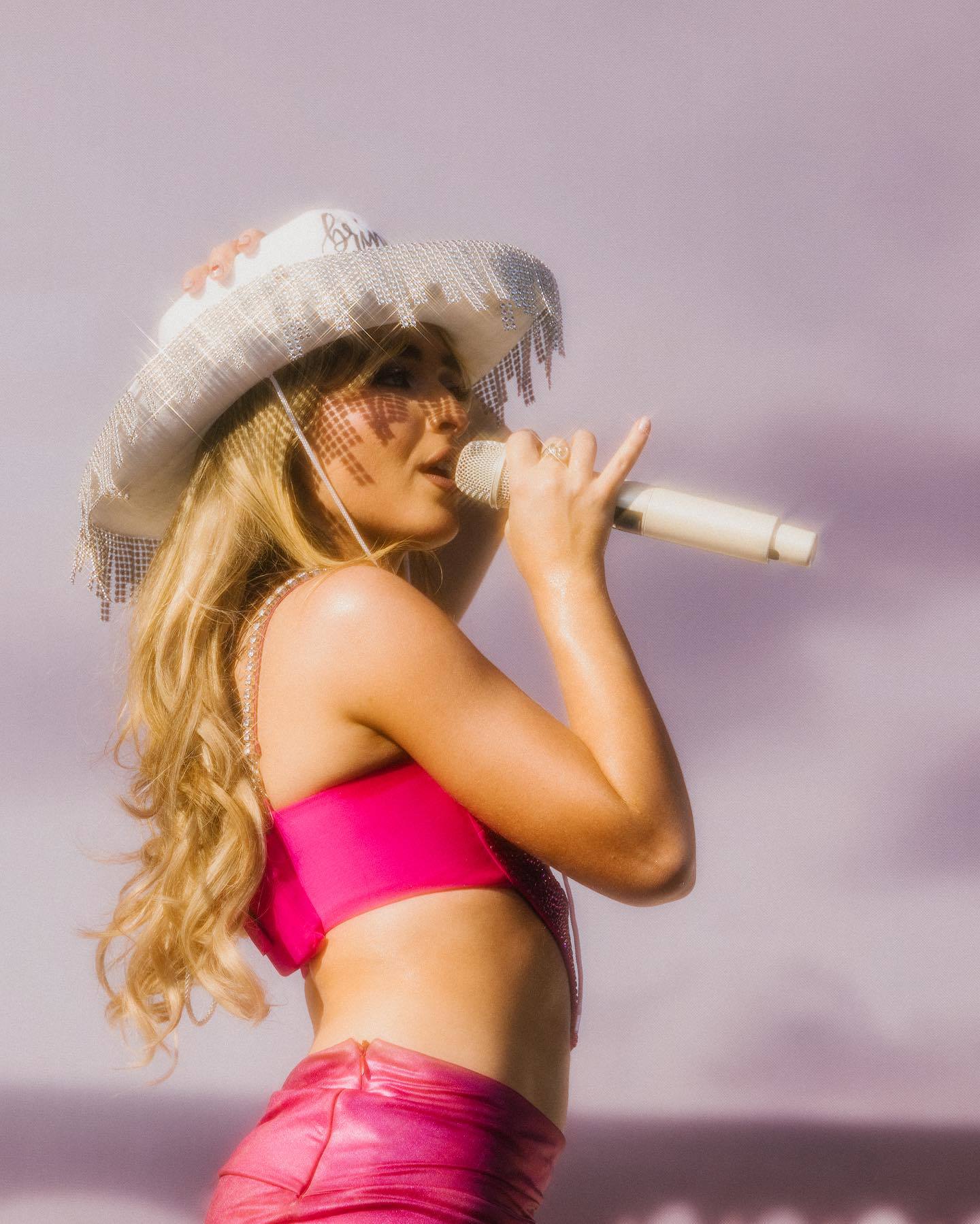 23lollachi-perf_003.jpg 23lollachi-perf_003.jpg