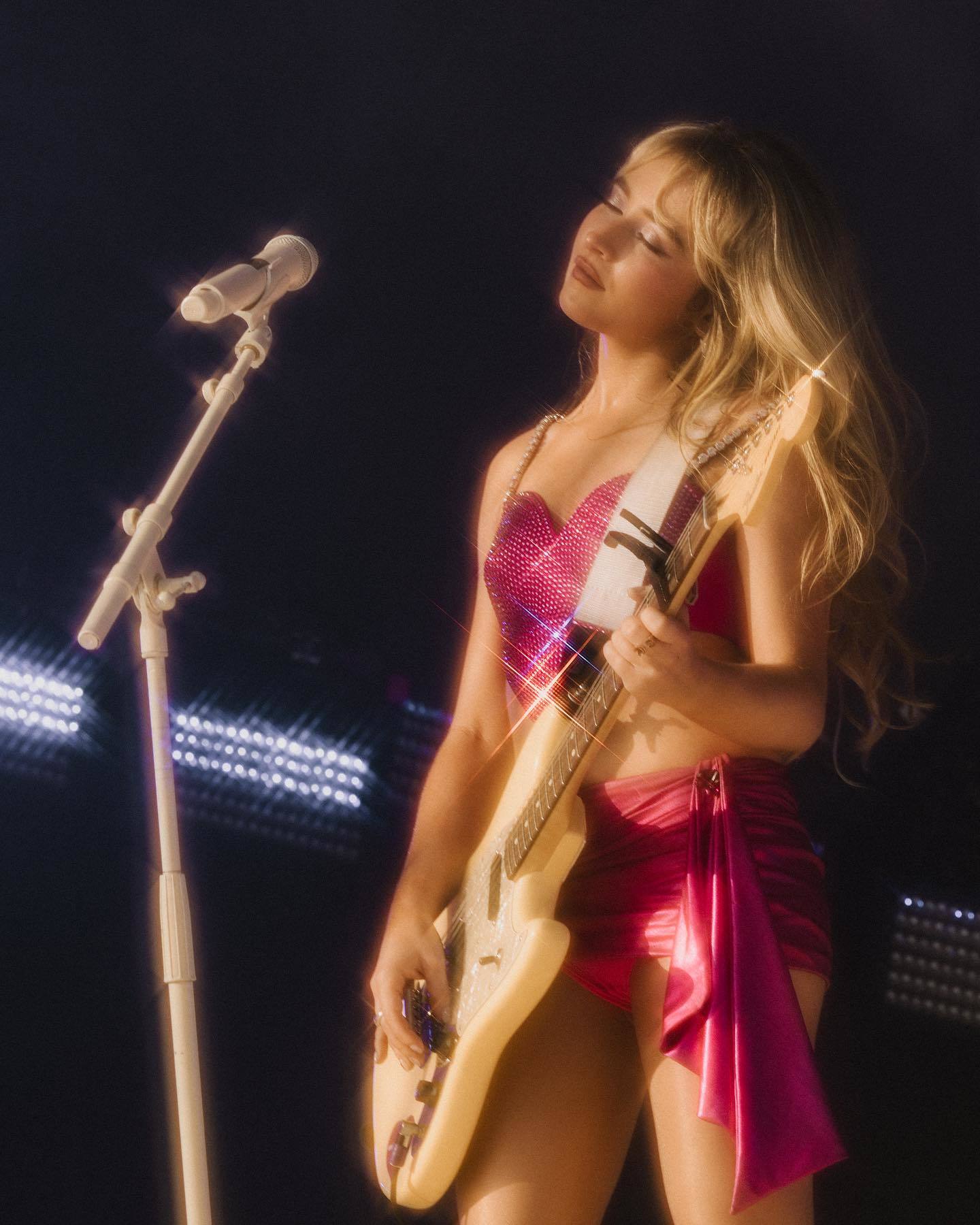 23lollachi-perf_079.jpg 23lollachi-perf_079.jpg