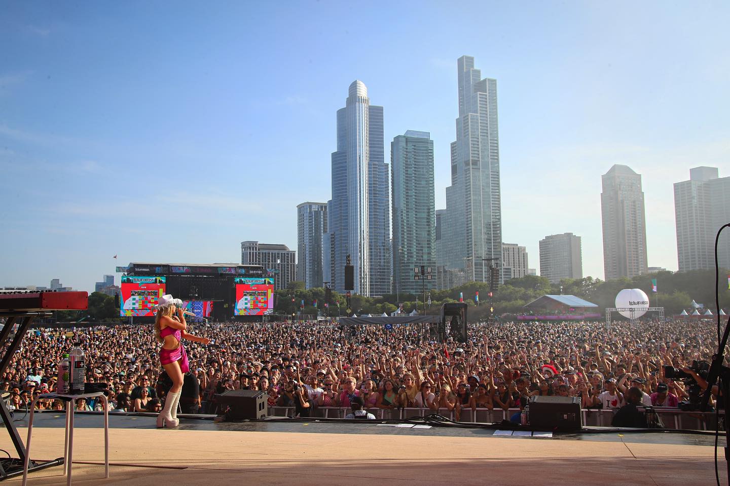 23lollachi-perf_083.jpg 23lollachi-perf_083.jpg