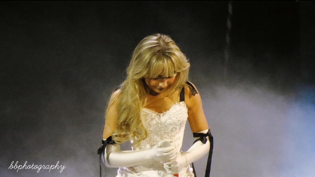 23-p961-jb-perf_004.jpg 23-p961-jb-perf_004.jpg