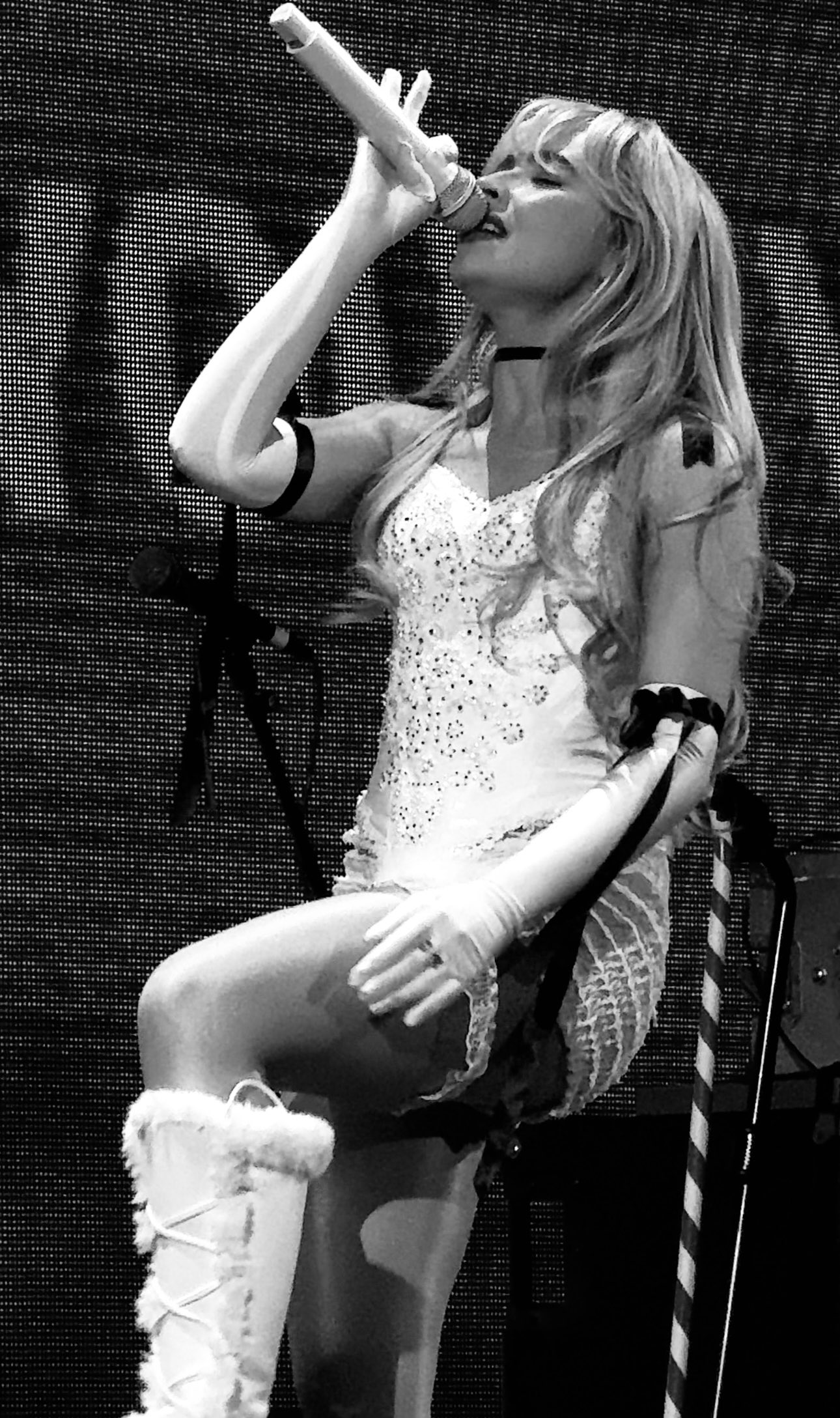 23-p961-jb-perf_013.jpg 23-p961-jb-perf_013.jpg