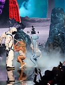 24vmas-perf_077.jpg