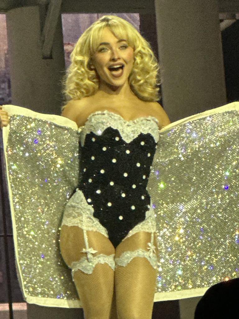 snstour-paris1_001.jpg snstour-paris1_001.jpg