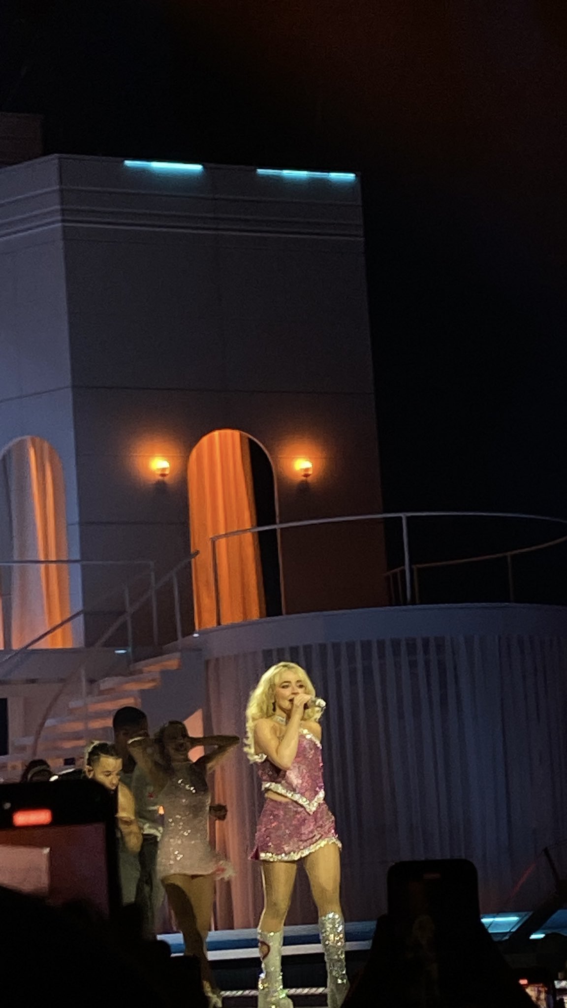 snstour-milan_120.jpg snstour-milan_120.jpg