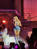 Filename=snstour-hartford_163.jpg
Filesize=199KiB
Dimensions=1440x1440
Date added=Oct 07, 2024 snstour-hartford_163.jpg