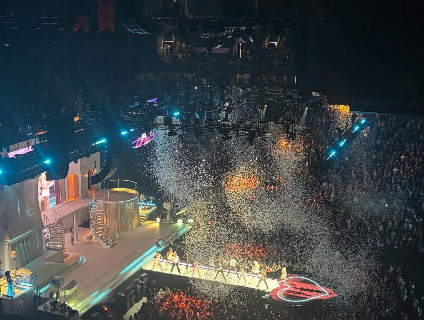 25snstour-toronto-n1_062.jpg 25snstour-toronto-n1_062.jpg