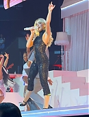 Filename=snstour25-la5_028.jpg
Filesize=122KiB
Dimensions=1080x1440
Date added=Nov 24, 2025 snstour25-la5_028.jpg