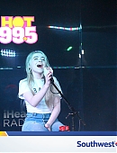 17thumbsradio-hot995_032.jpg