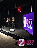 17thumbsradio-z1077_022.jpg