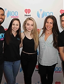 17thumbsradio-y100_008.jpg