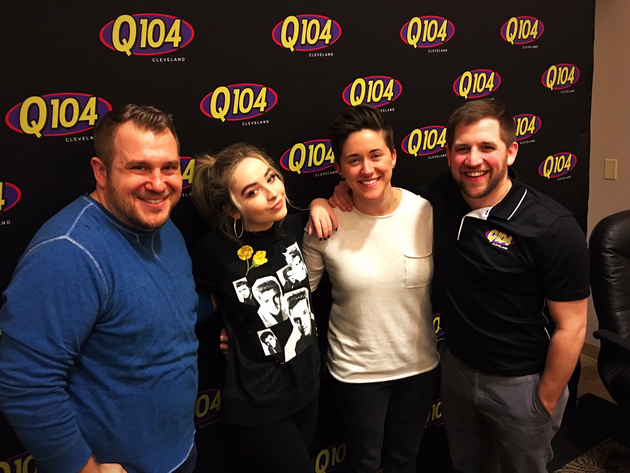 17thumbsradio-q104_010.jpeg