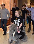 Filename=17thumbsradio-q92_002.jpg
Filesize=245KiB
Dimensions=2048x1365
Date added=Feb 11, 2024 17thumbsradio-q92_002.jpg