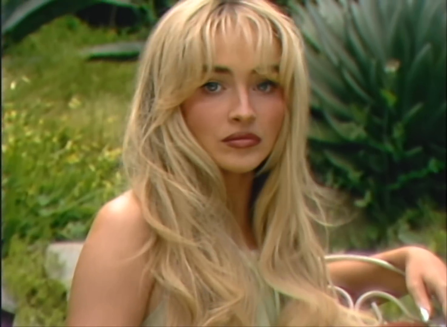 bad-reviews-lyrics-caps_002.jpg bad-reviews-lyrics-caps_002.jpg