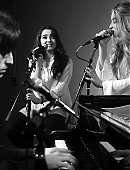 bethestars-acousticvid_047.jpg