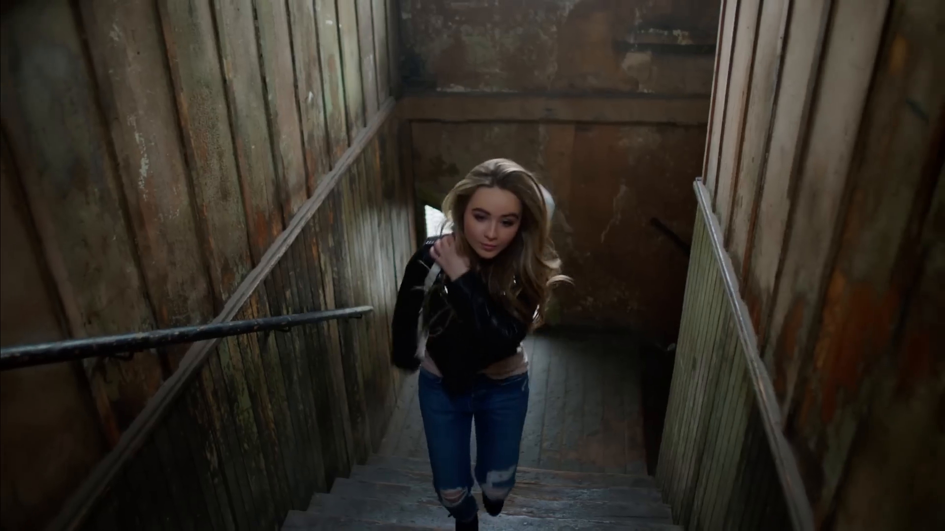 smokefire-mvid_012.jpg smokefire-mvid_012.jpg