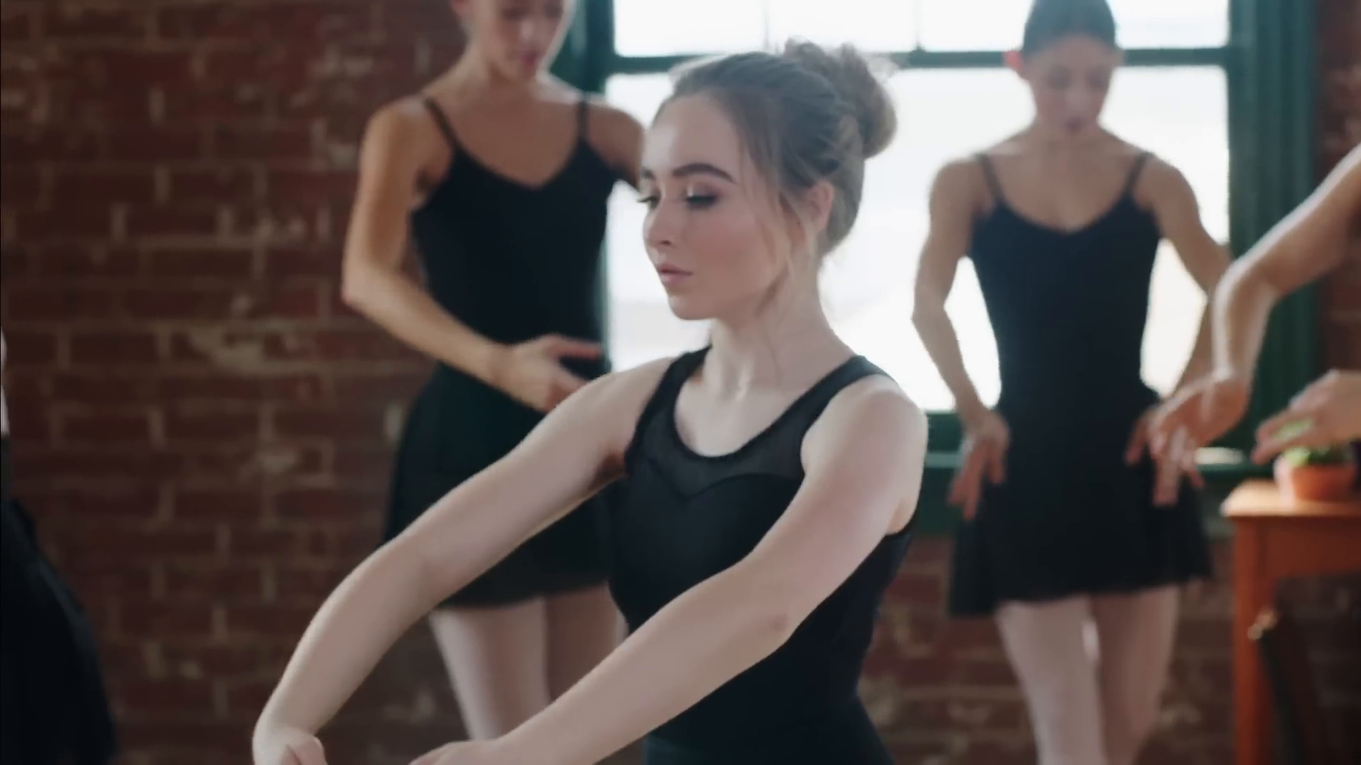 smokefire-mvid_030.jpg smokefire-mvid_030.jpg