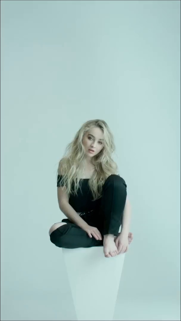 alien-vert-mvid_001.jpg