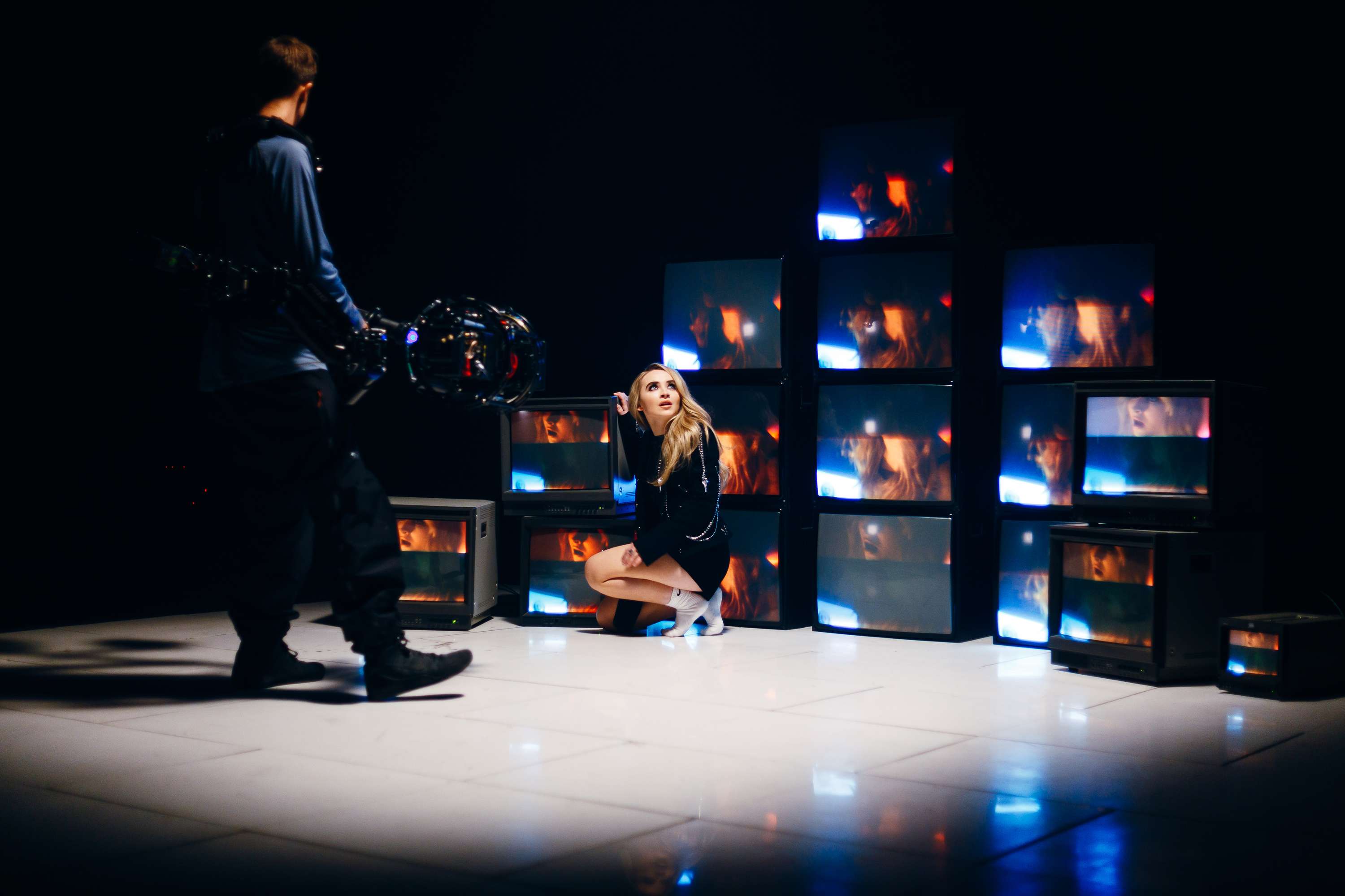 alien-bts-mvid_018.jpg alien-bts-mvid_018.jpg