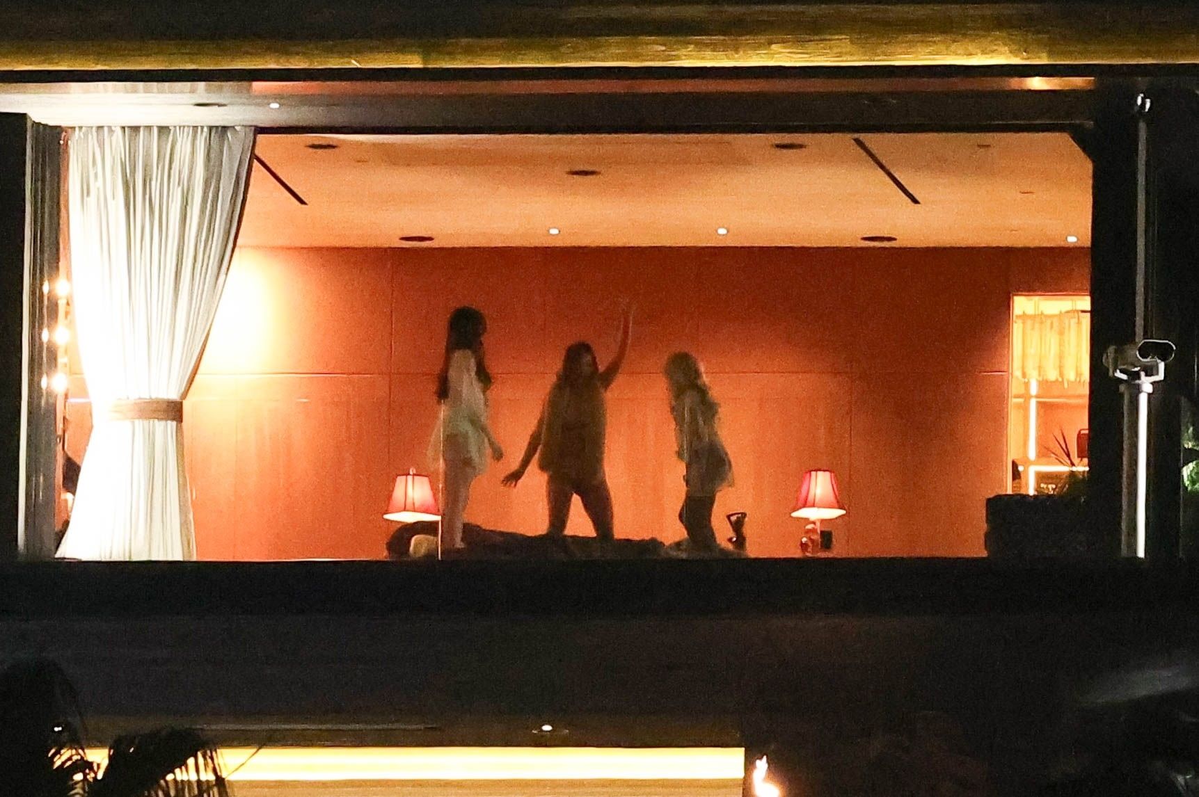 house-tour-filming_104.jpg house-tour-filming_104.jpg