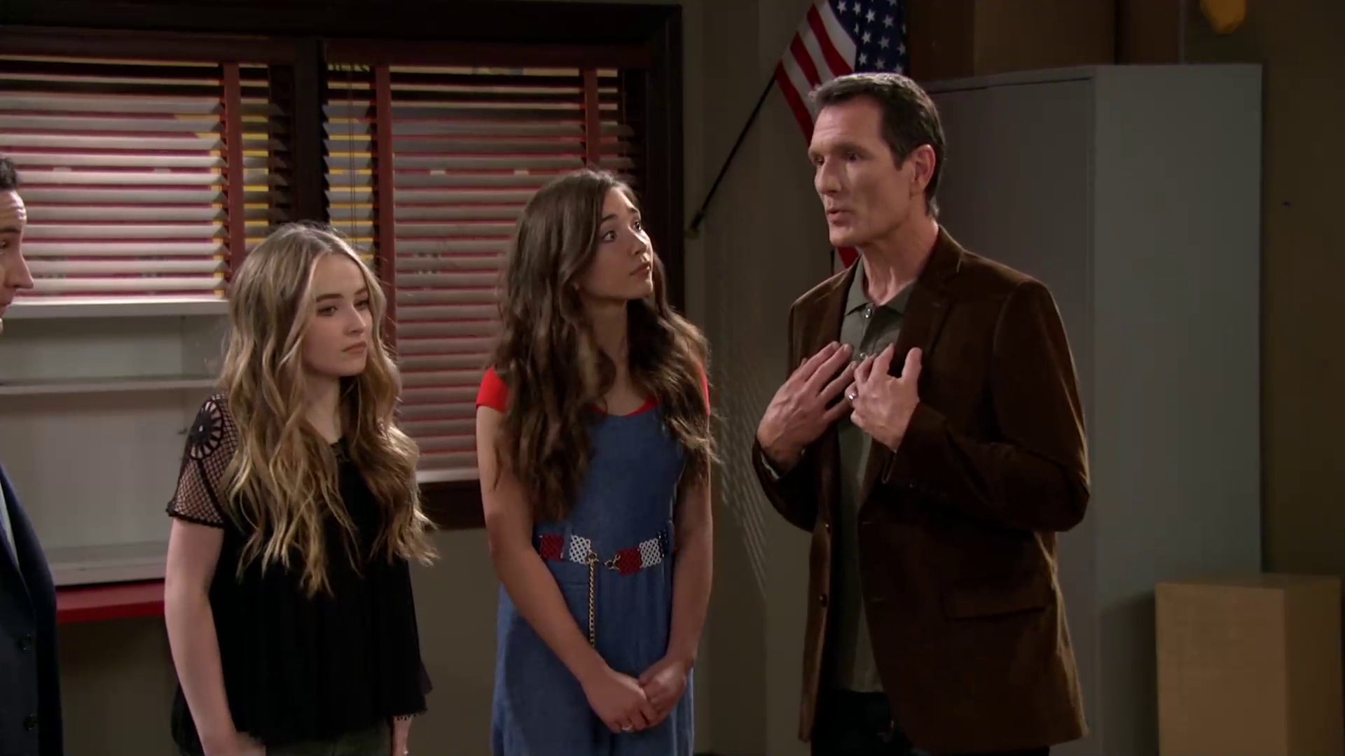 gmwcaps-2x14-creativity_085.jpg gmwcaps-2x14-creativity_085.jpg