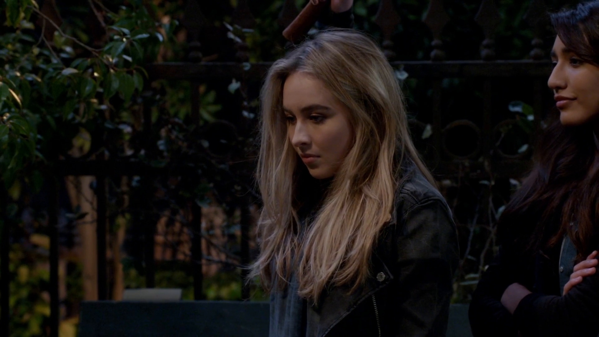 gmwcaps-3x07-maya_083.jpg gmwcaps-3x07-maya_083.jpg