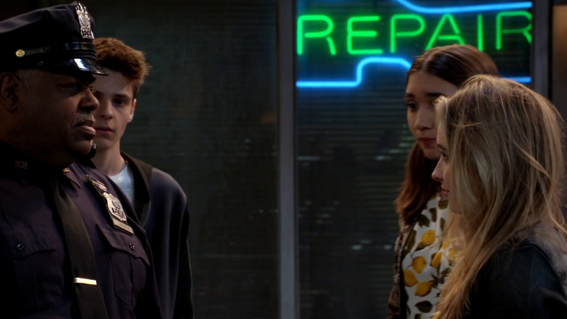 gmwcaps-3x07-maya_128.jpg gmwcaps-3x07-maya_128.jpg