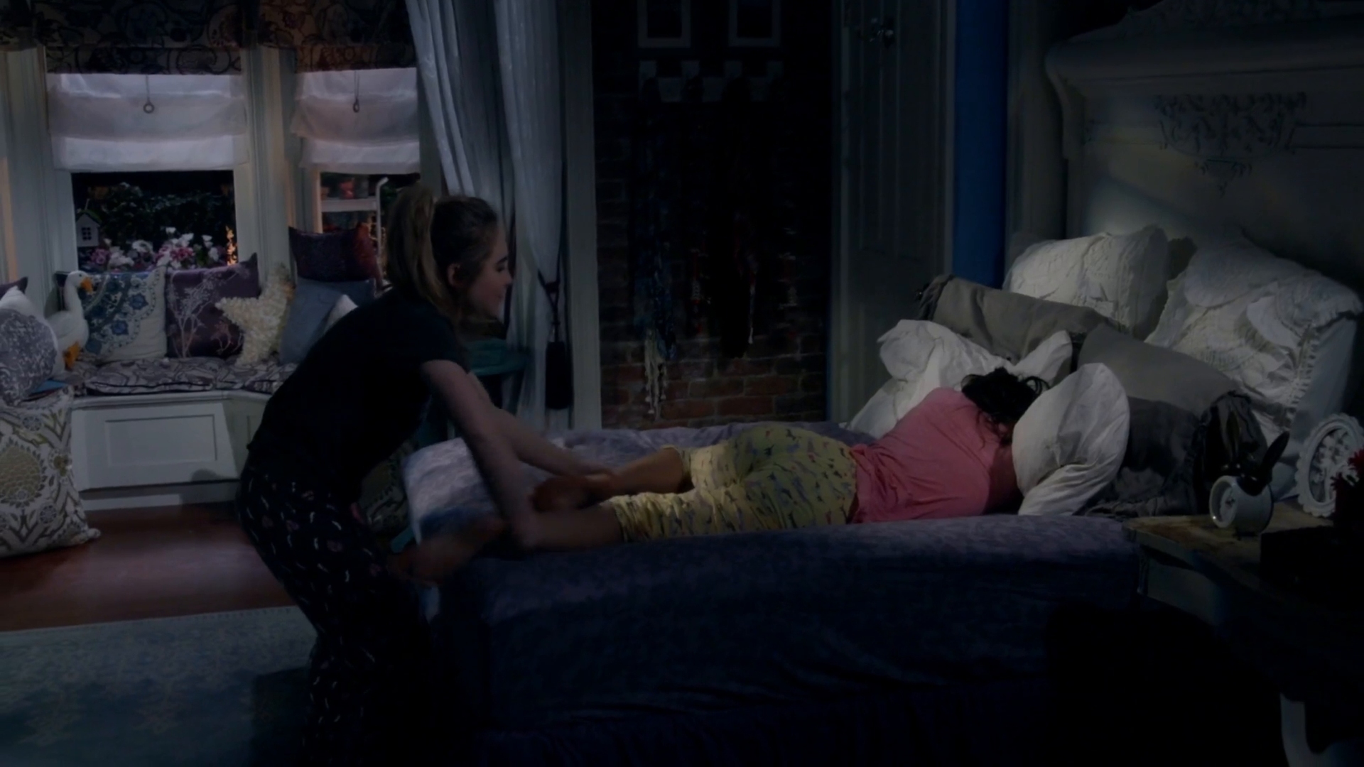 gmwcaps-3x10-ido_036.jpg gmwcaps-3x10-ido_036.jpg