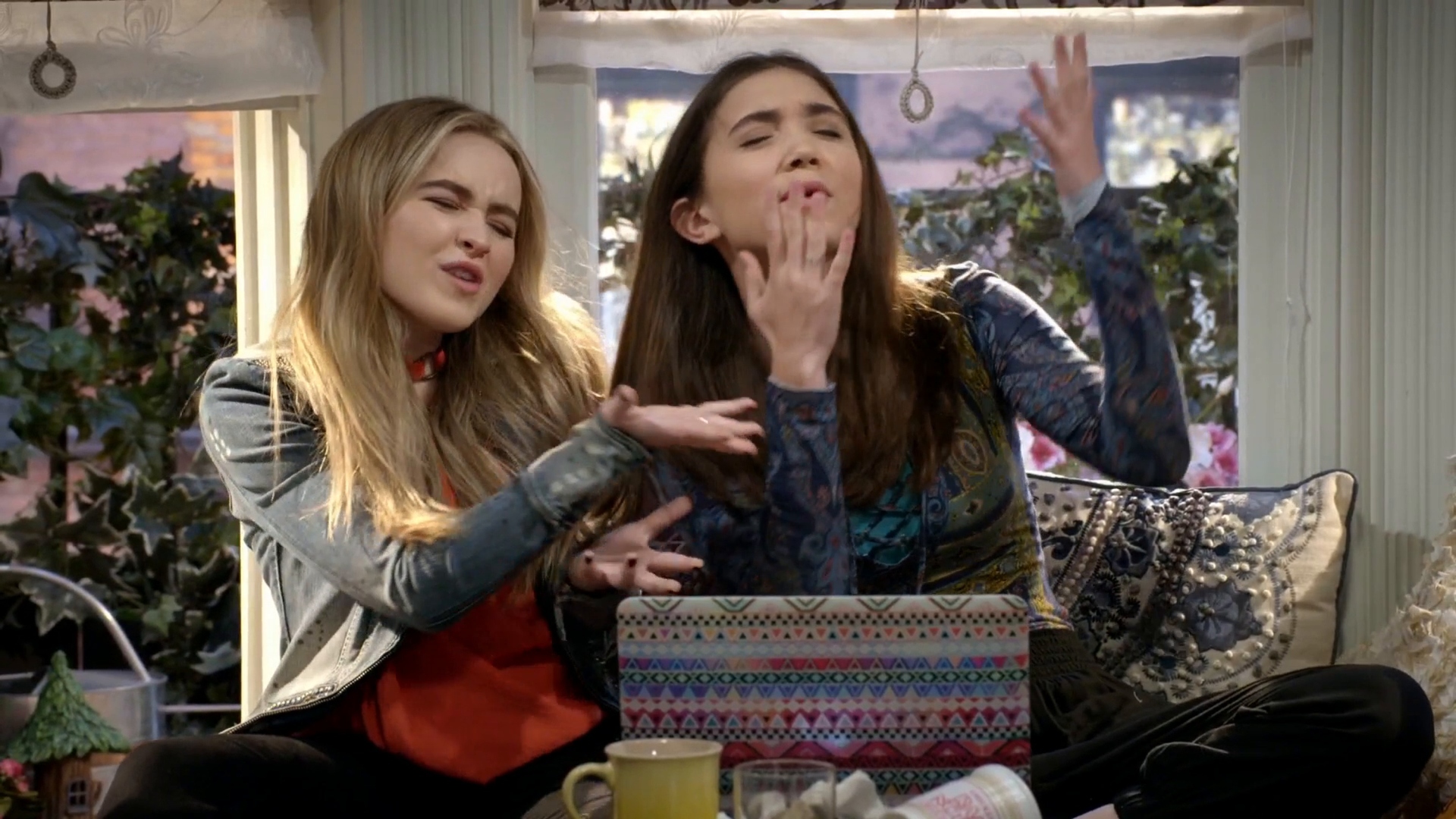 gmwcaps-3x16-monster_002.jpg gmwcaps-3x16-monster_002.jpg