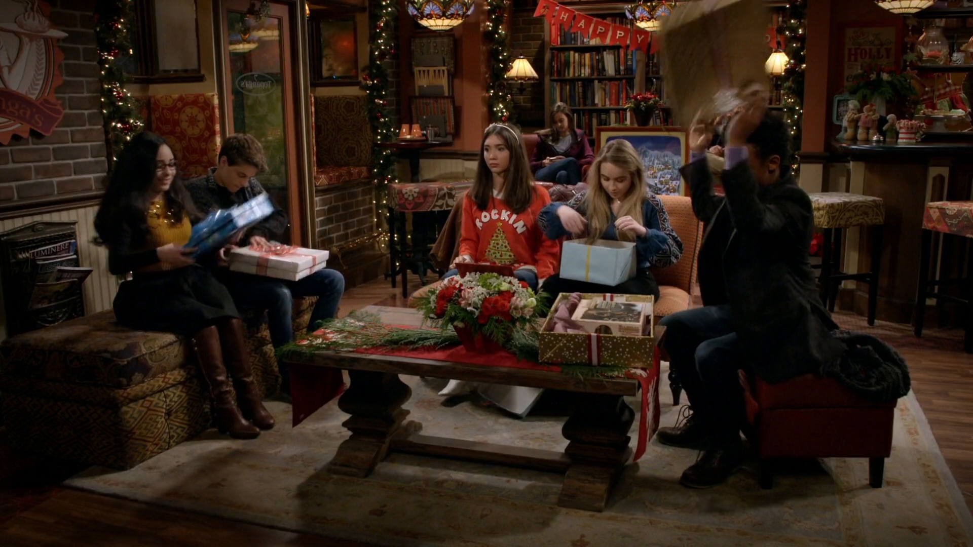 gmwcaps-3x18-xmas_063.jpg