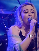 live-kelly-2016-03-17-perf-caps_019.jpg