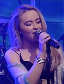 live-kelly-2016-03-17-perf-caps_020.jpg