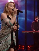 live-kelly-2016-03-17-perf-caps_043.jpg