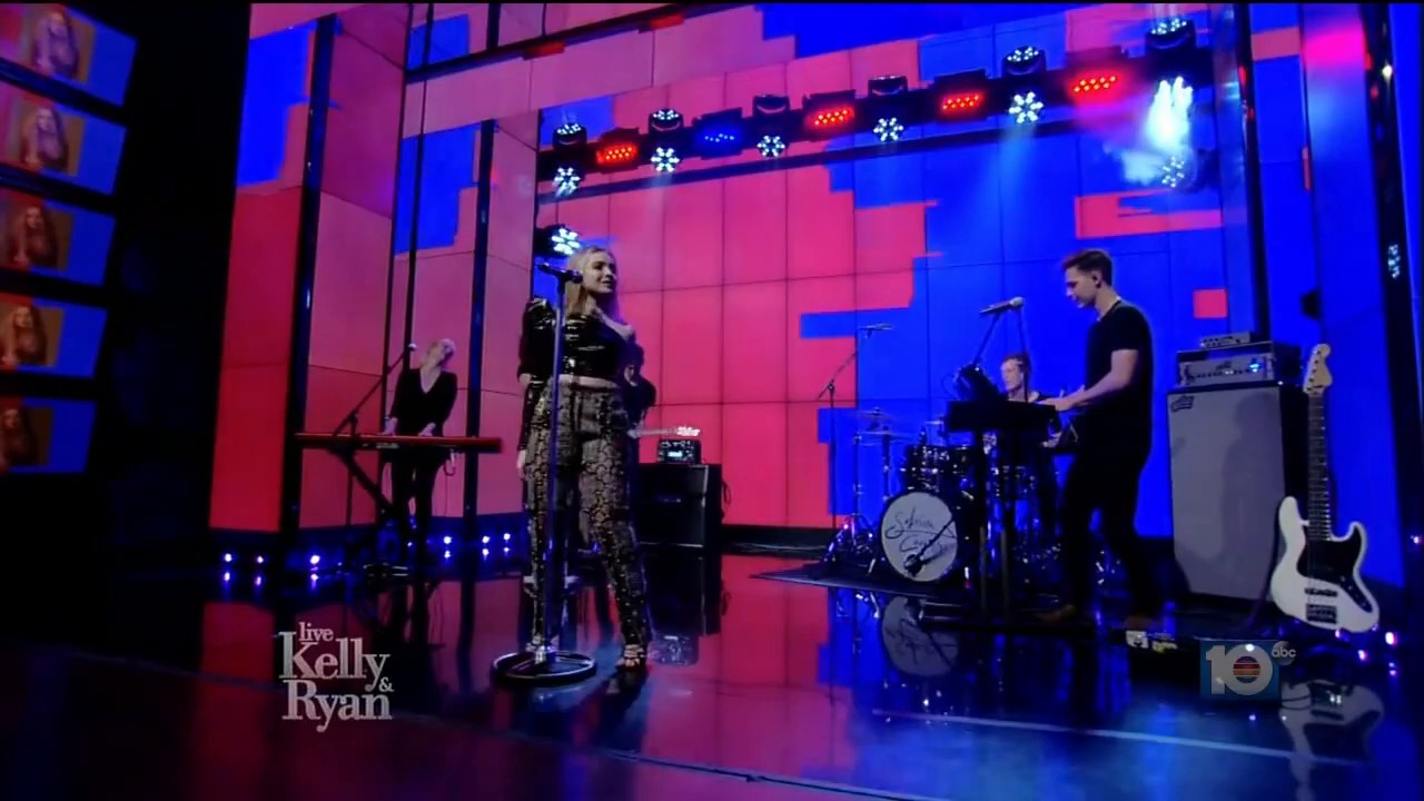 live-kelly-2017-08-21-why_075.jpg live-kelly-2017-08-21-why_075.jpg