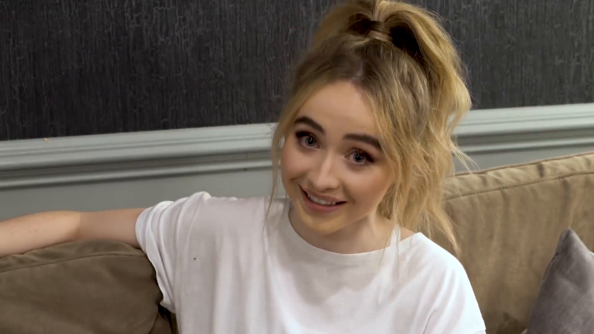 jc-who-where-you-sc_011.jpg jc-who-where-you-sc_011.jpg