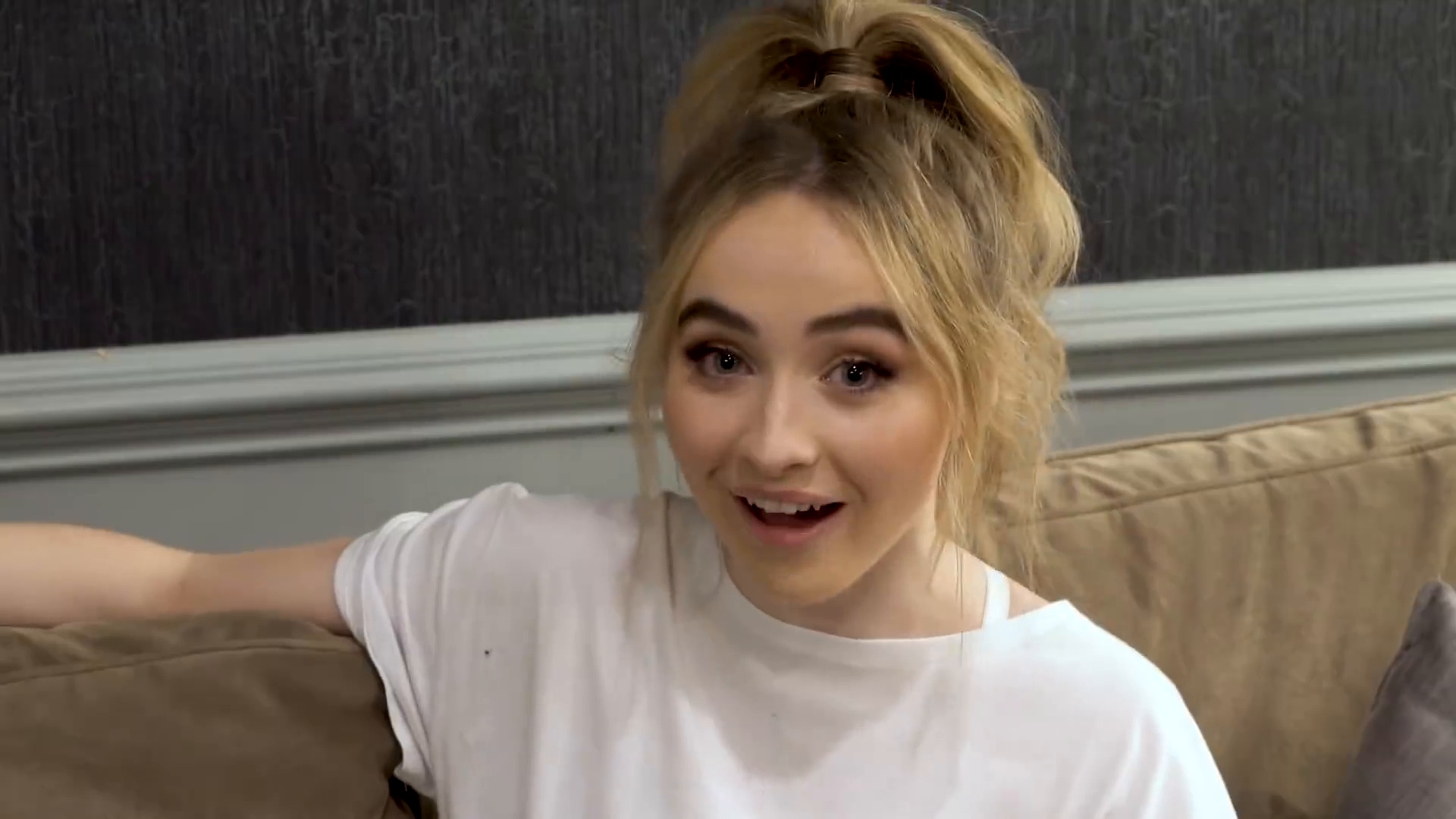 jc-who-where-you-sc_014.jpg jc-who-where-you-sc_014.jpg