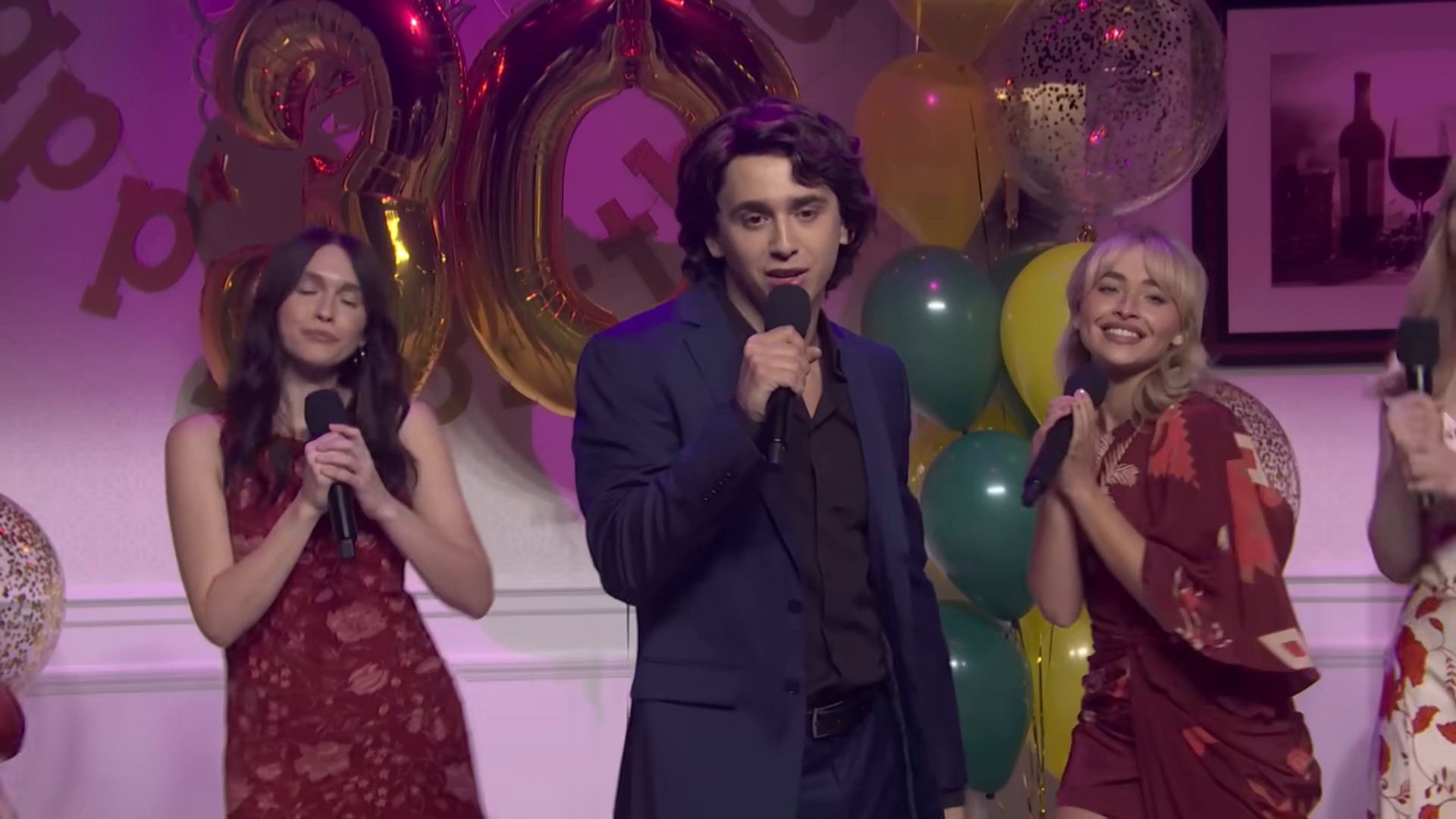 51x03-cold-open-caps_103.jpg 51x03-cold-open-caps_103.jpg