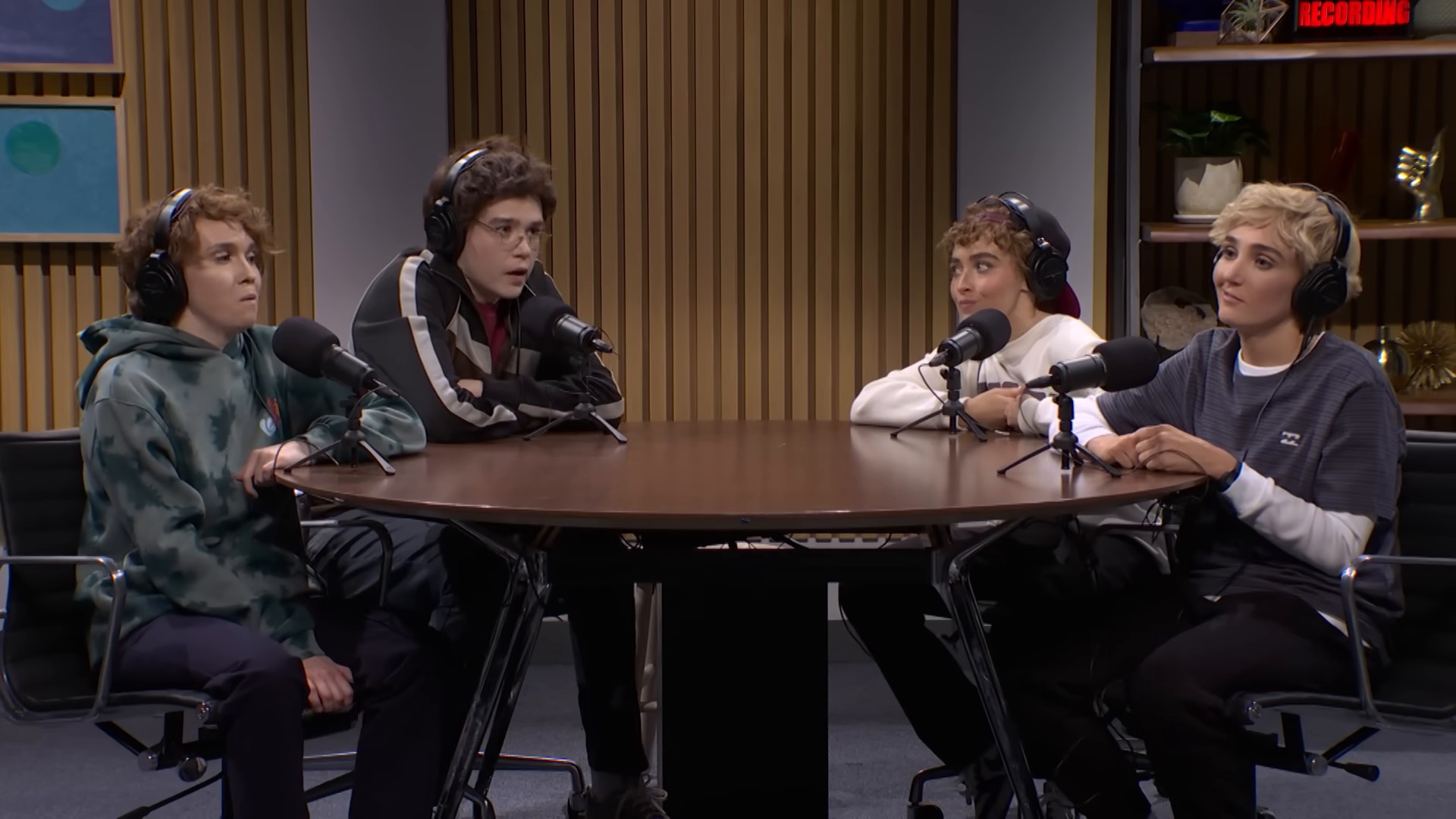 51x03-podcast-caps_002.jpg 51x03-podcast-caps_002.jpg