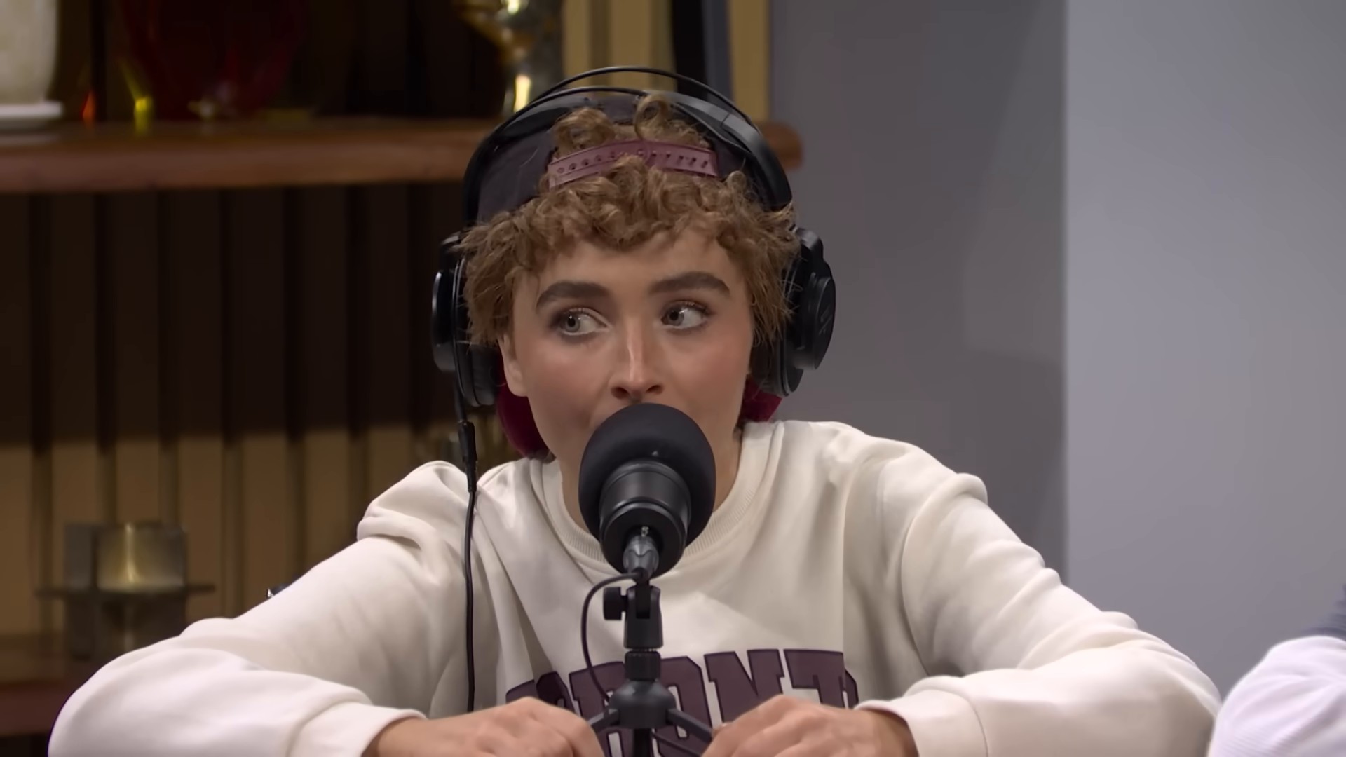 51x03-podcast-caps_030.jpg 51x03-podcast-caps_030.jpg