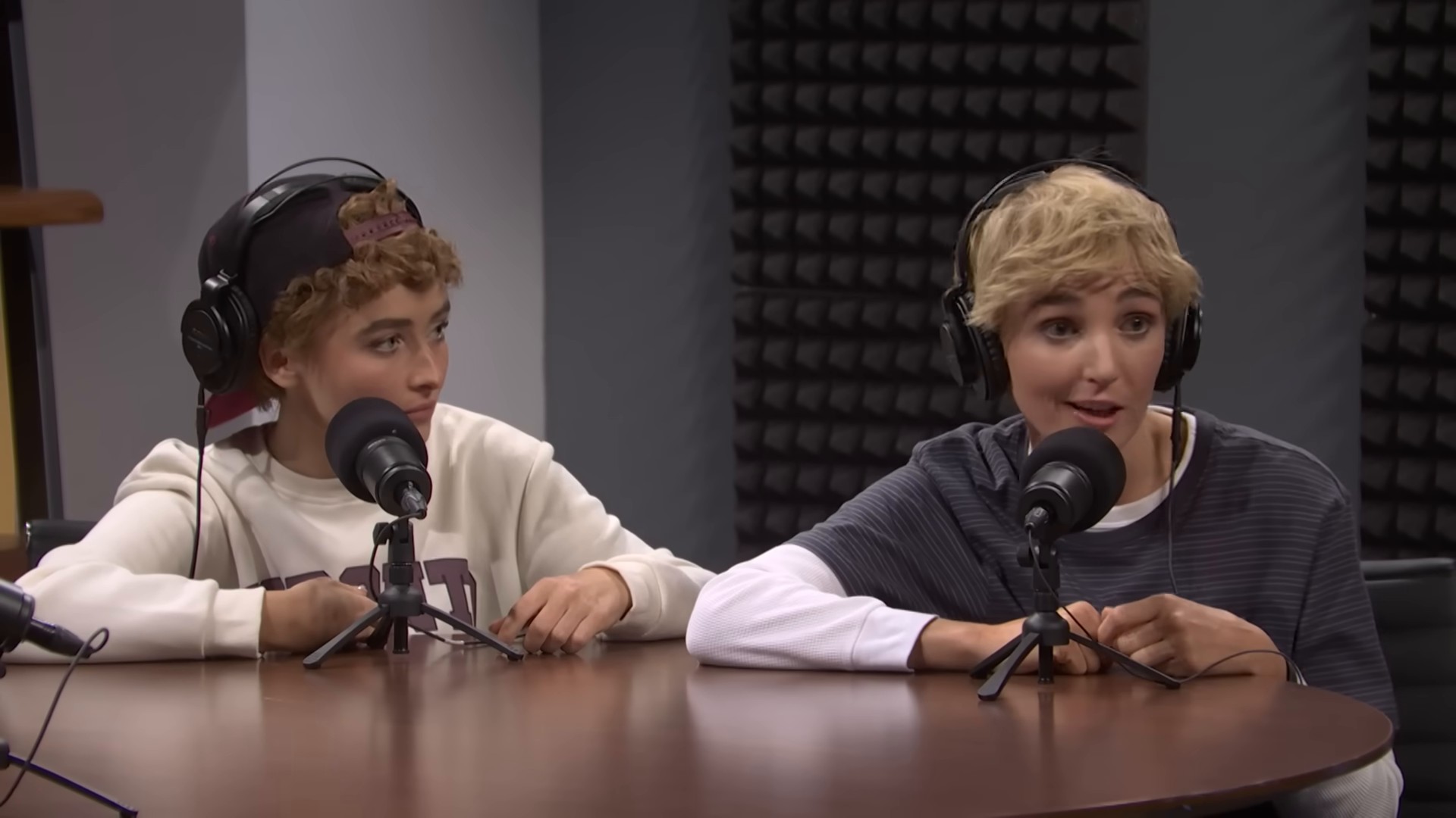 51x03-podcast-caps_062.jpg 51x03-podcast-caps_062.jpg