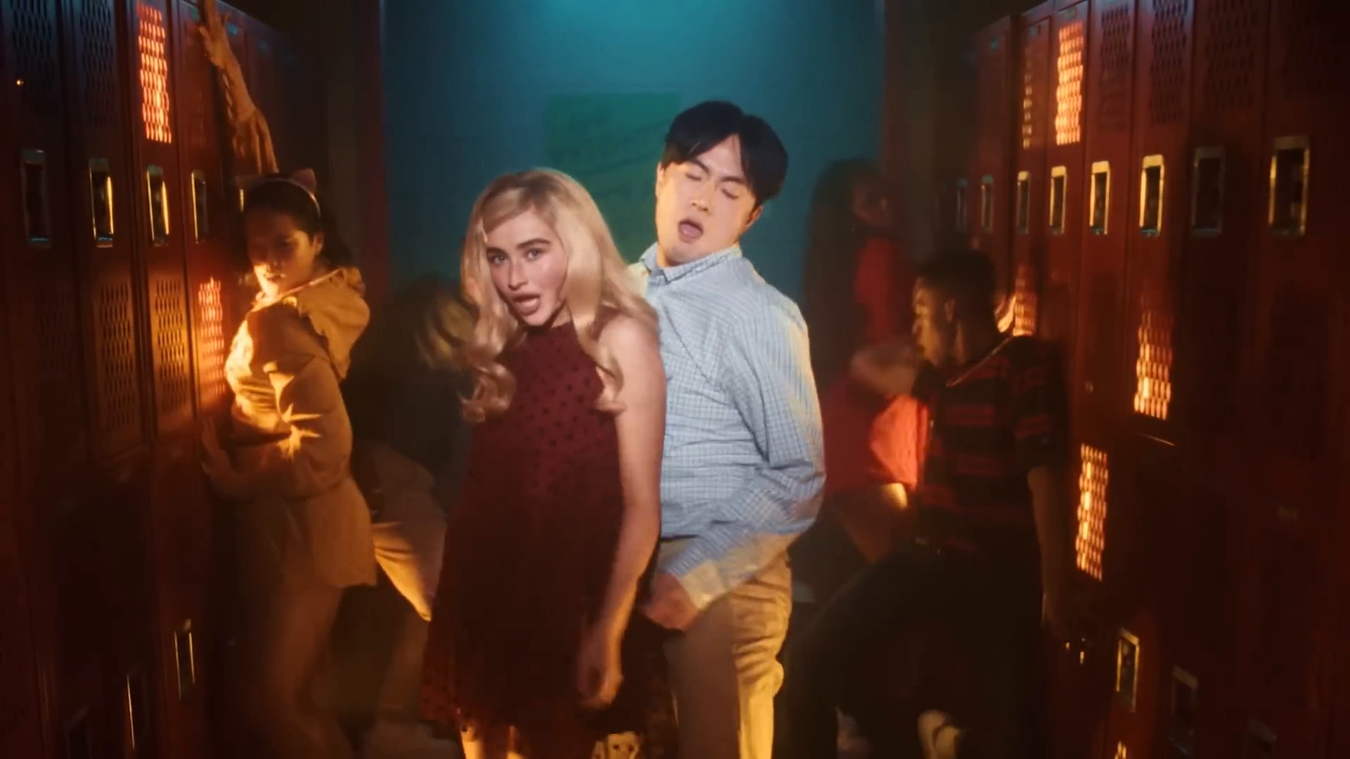 51x03-grind-song_056.jpg 51x03-grind-song_056.jpg